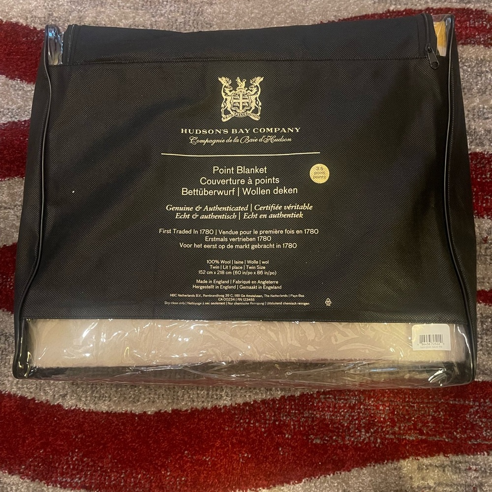 BNIP Hudson's Bay Company 3.5 Point Blanket (Twin size)